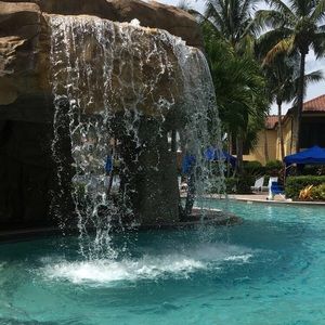 Meet your Posher, Juliette